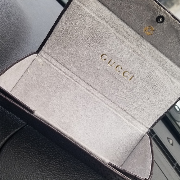 Gucci Sunglasses - Picture 16 of 16